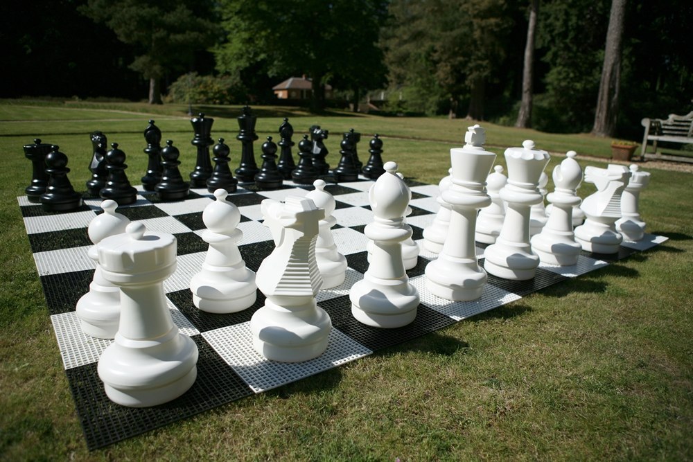 Figury plastikowe do szachów ogrodowych/ plenerowych (wysokość króla 64cm), szachy ogrodowe