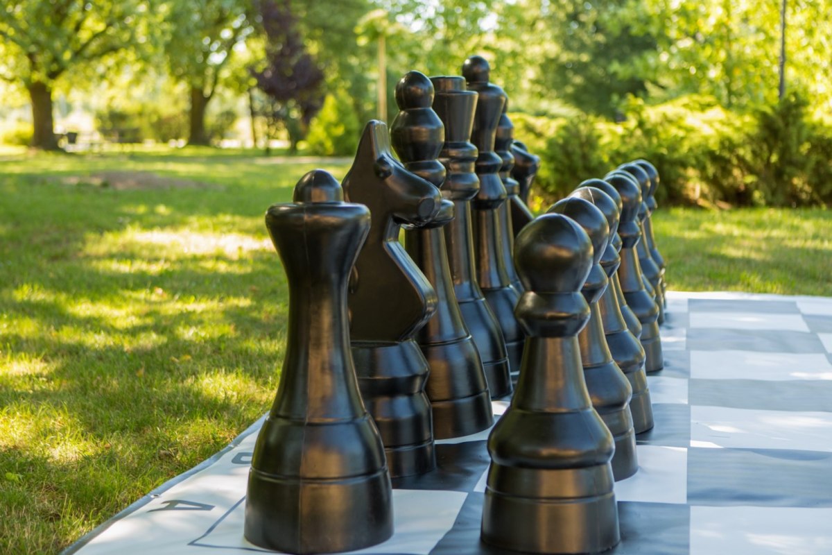 Figury plastikowe do szachów plenerowych (wysokość króla 105 cm), szachy ogrodowe