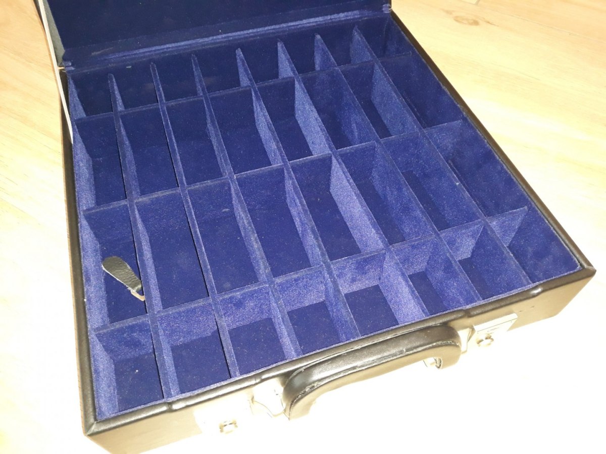 Luksusowa walizeczka na figury szachowe (rozmiar maksymalny 4")