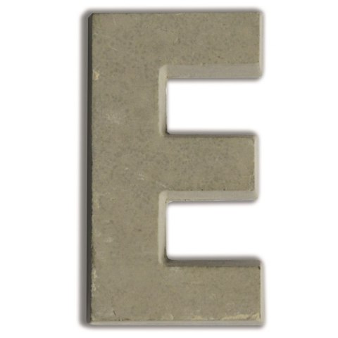 Litera E z betonu H:7,6 cm