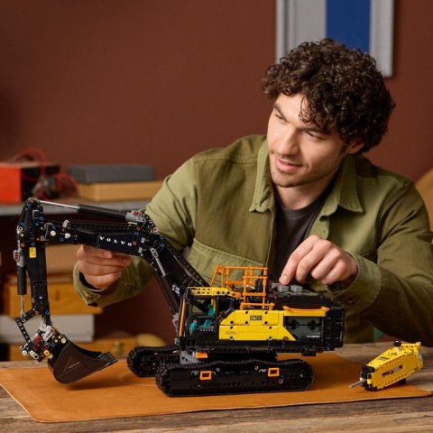 Klocki Technic 42215 Koparka Volvo EC500 Hybrid