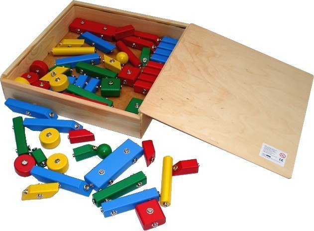 Klocki wspierające sprawność manualną seniorów – klocki napy